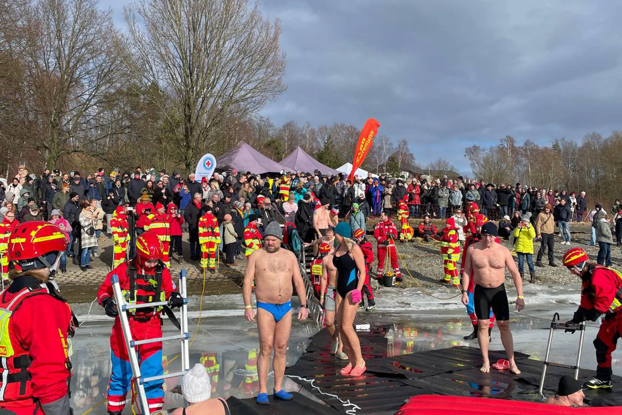 Eisige Premiere am Untreusee